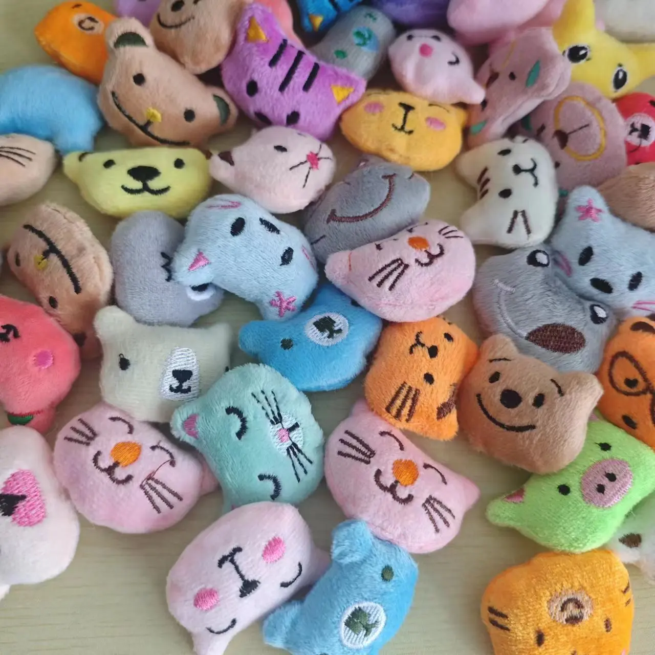Claw Crane Machine - صغيرة لطيف الحيوان أفخم الدمى 5-6